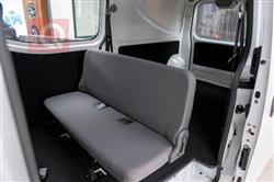 نيسان اورفان